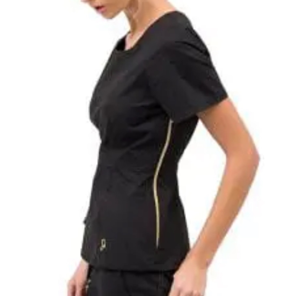 Jaanuu Scrub Top